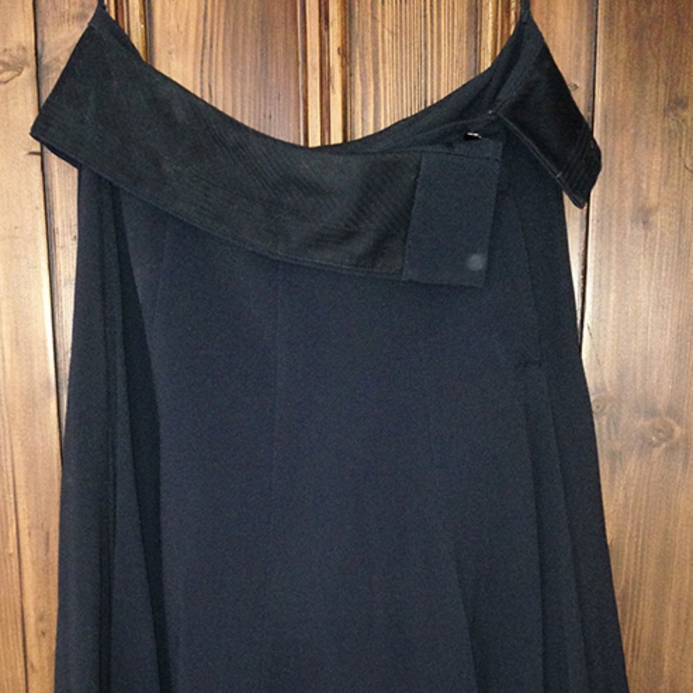 Full skirt with overturned waistband